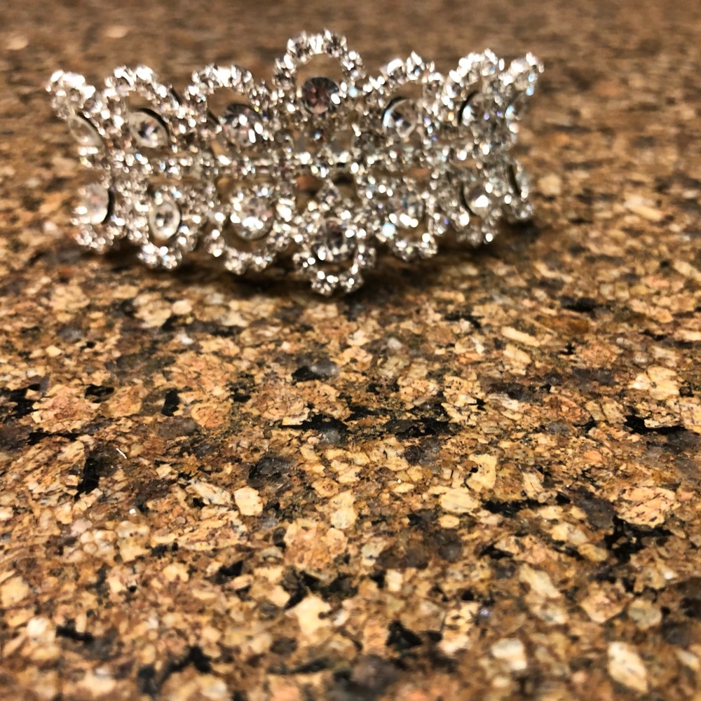 Small rhinestone tiara with comb - Picture 2 of 7